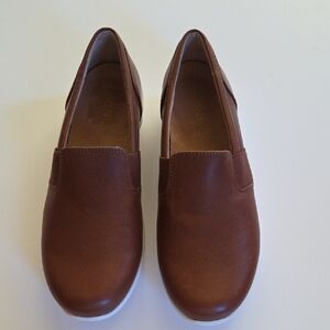 Vionic Magnolia Gianna Slip On Leather Shoe, Size 8